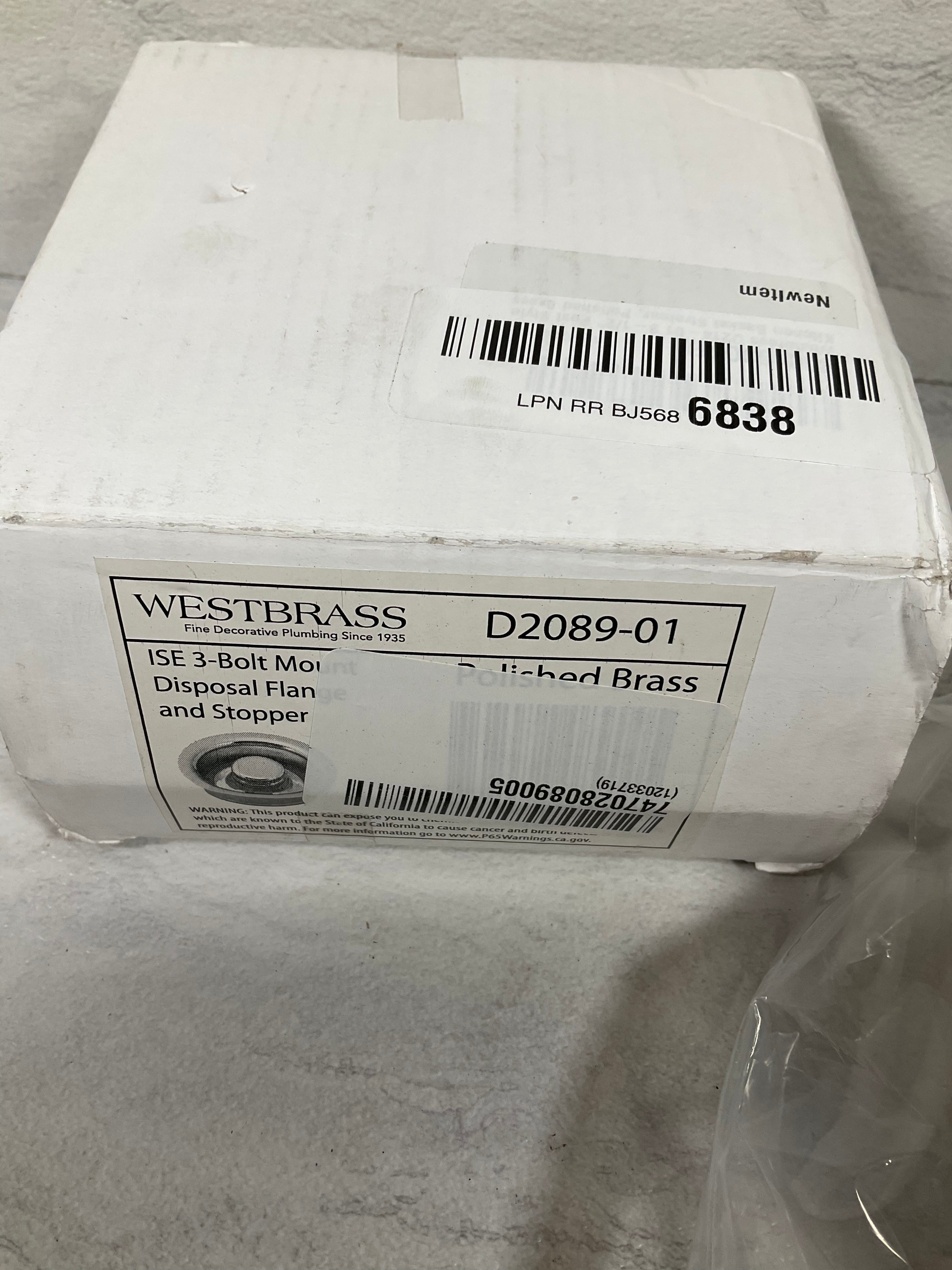 Westbrass D2089-01 3-Bolt mount Waste Disposal Flange & Stopper, Polished Brass (6976037486775)